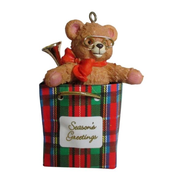 Carlton Cards 1998 Bradley Bear In Tartan Gift Bag Christmas Ornament Decoration - Picture 2 of 7